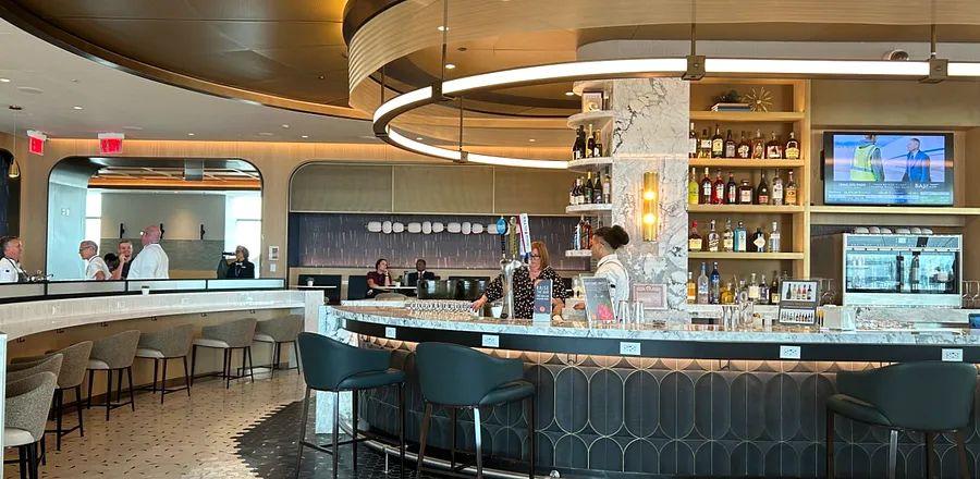 Cover Image for Delta Has Unveiled a Second Sky Club Lounge at JFK. Take a Look Inside.