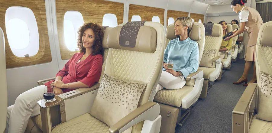 Cover Image for Emirates Expands Its Premium Economy Cabin to These U.S. Routes
