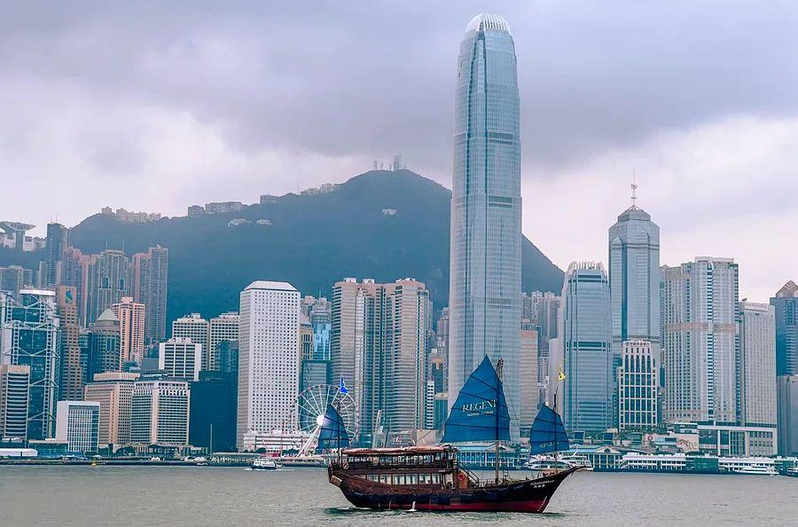 Cover Image for Reserve now: Cathay Pacific business-class award seats available in 2025