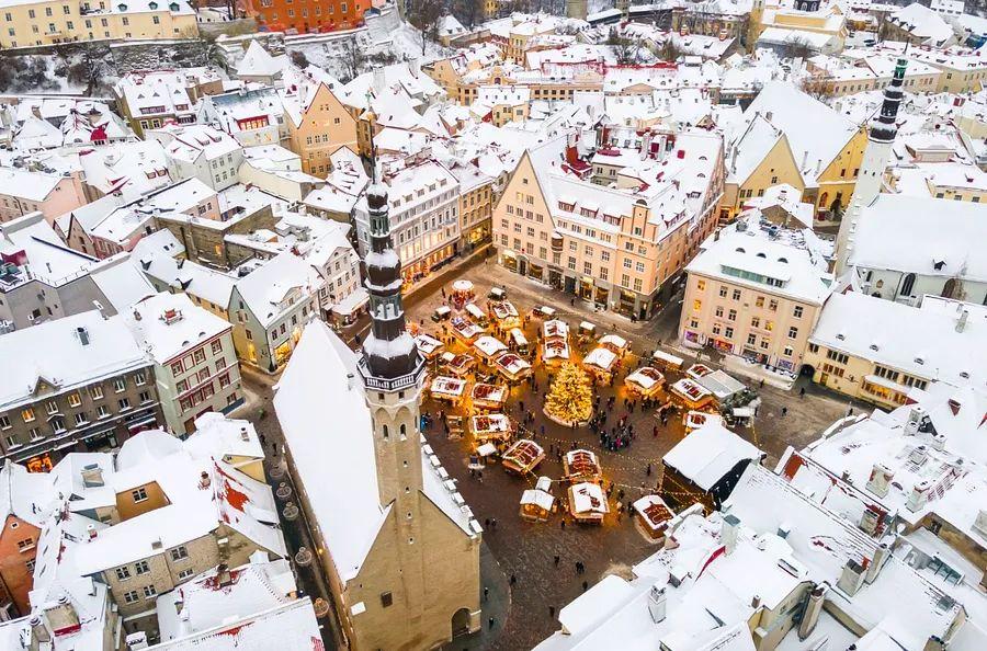 Cover Image for The 15 top Christmas markets across Europe for 2024