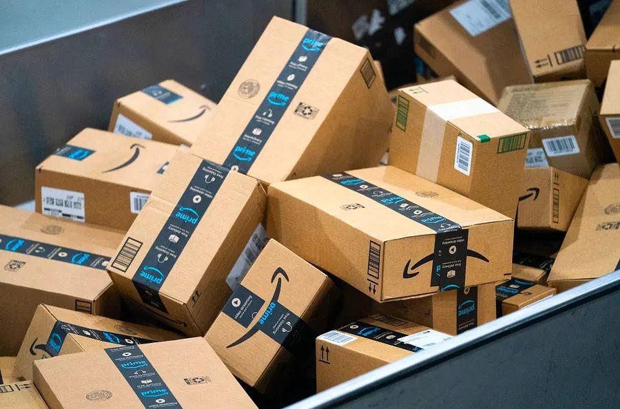 Cover Image for 8 strategies to save money on Amazon purchases
