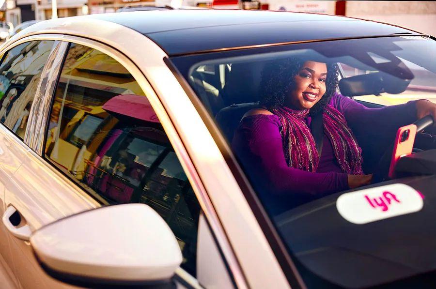 Cover Image for Lyft has officially made its On-Time Pickup Promise a lasting commitment, providing credits to riders for any delays in their pickups.