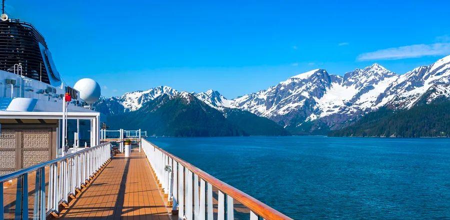 Cover Image for 5 Things I Wish I’d Known Before Catching COVID on a Cruise