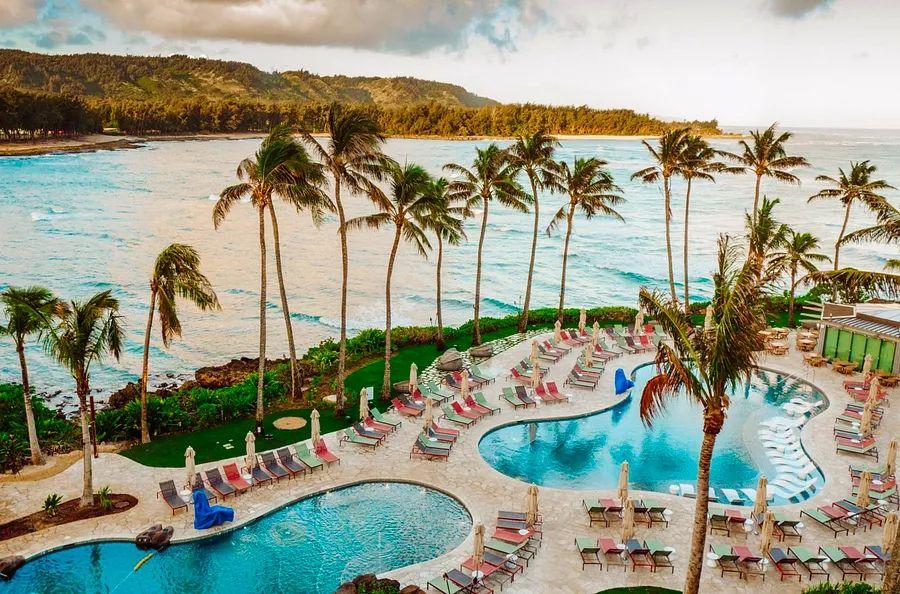 Cover Image for One of Hawaii’s top hotels is now officially part of Marriott Bonvoy, available for booking starting at 84K points