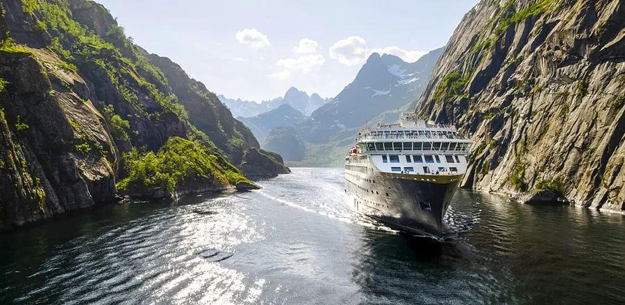 Cover Image for Explore Norway’s Stunning Fjords with These 8 Scenic Cruises