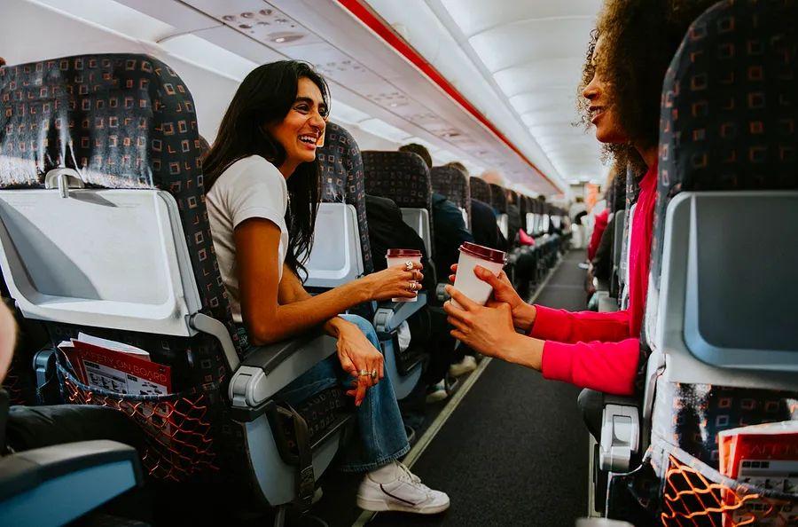 Cover Image for Fifth-freedom routes: Traveling with leading international airlines without ever entering their home countries