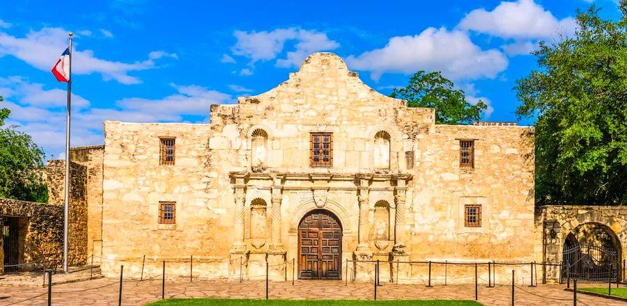 Cover Image for Phil Collins’s Beloved Alamo Memorabilia Collection Set to Make Its Debut