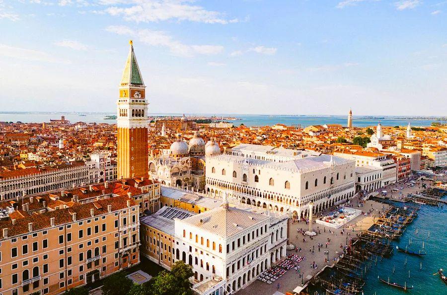 Cover Image for Venice cruise port: Your guide to exploring Italy’s most romantic city