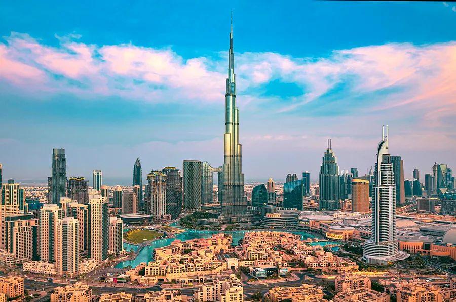 Cover Image for Set for Takeoff: An unforgettable 5-star getaway from Phoenix to Dubai for two