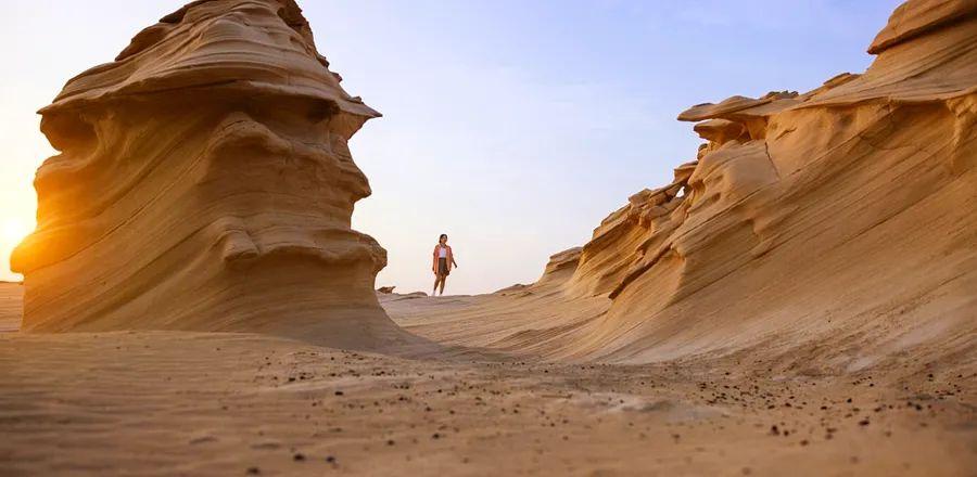 Cover Image for How to Experience the Nature, History, and Culture of the United Arab Emirates—Responsibly