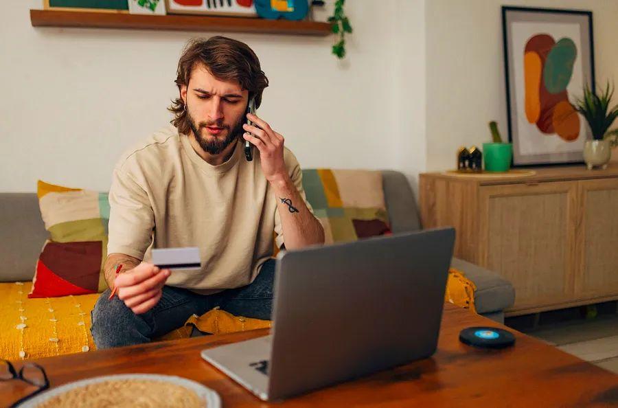Cover Image for Strategies to avoid and minimize credit card interest