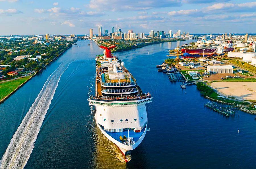 Cover Image for Tampa Cruise Port Guide: Depart from Port Tampa Bay