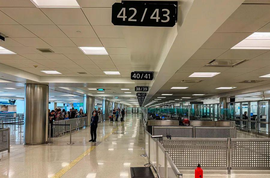 Cover Image for Traveling internationally? Here’s what you should know about the Mobile Passport Control app