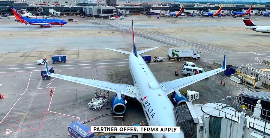 Cover Image for Delta SkyMiles Gold Business American Express Card Review: Low Annual Fee with Limited Benefits