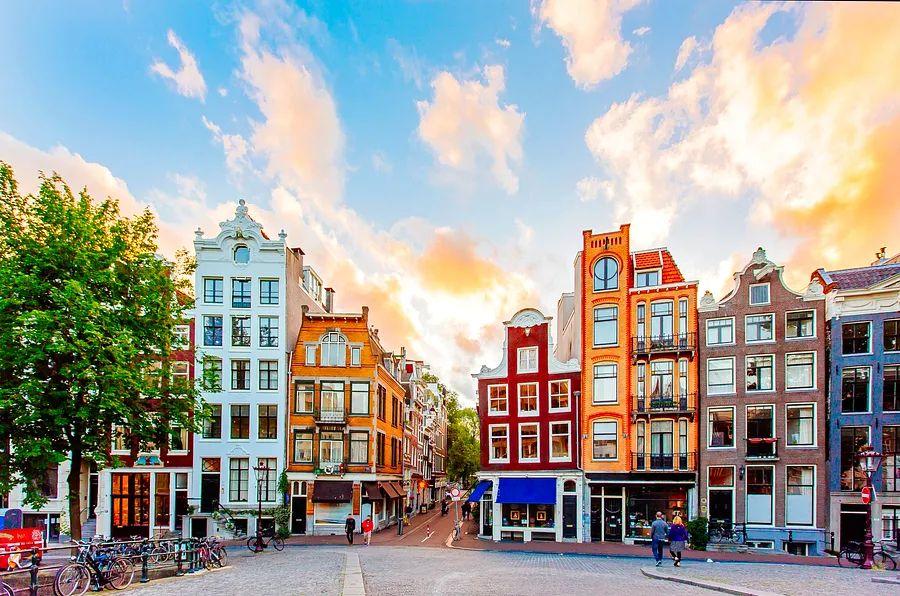 Cover Image for Deal alert: Here are some of the top fall travel rates we've discovered