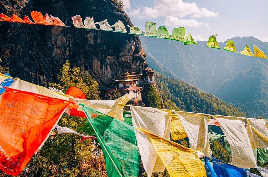 Cover Image for Top 10 Destinations to Visit in June