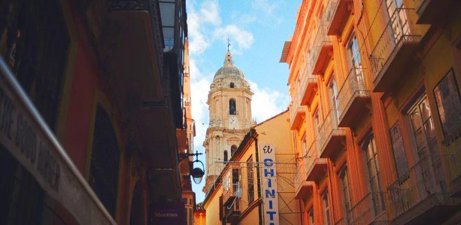 Cover Image for These are the cities around the world where expats experience the greatest happiness.