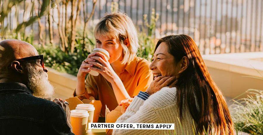 Cover Image for American Express Gold Card Review: Perfect for Food Enthusiasts