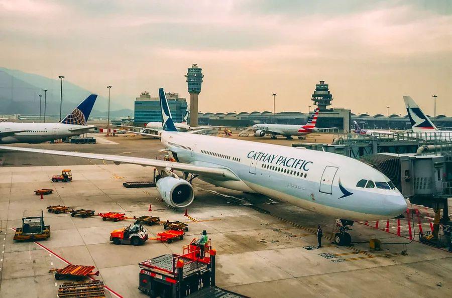 Cover Image for Cathay Pacific Asia Miles: A Complete Guide to Earning, Redeeming Miles, Booking Partner Flights and More