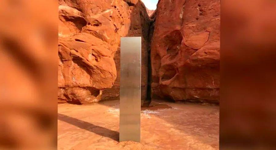 Cover Image for A photographer from Colorado reported witnessing the now-famous monolith in southeast Utah topple to the ground.