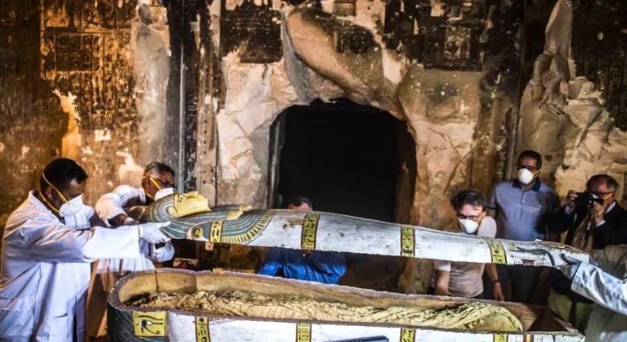 Cover Image for A 3,000-year-old mummified woman has been unveiled after the opening of an ancient coffin in Egypt.