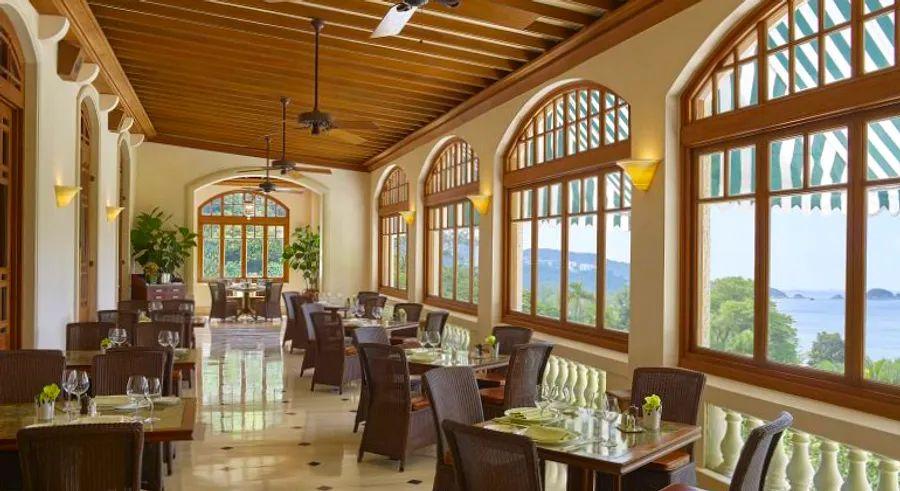 Cover Image for Timeless Hangouts: 8 Colonial-Era Restaurants and Bars in Hong Kong