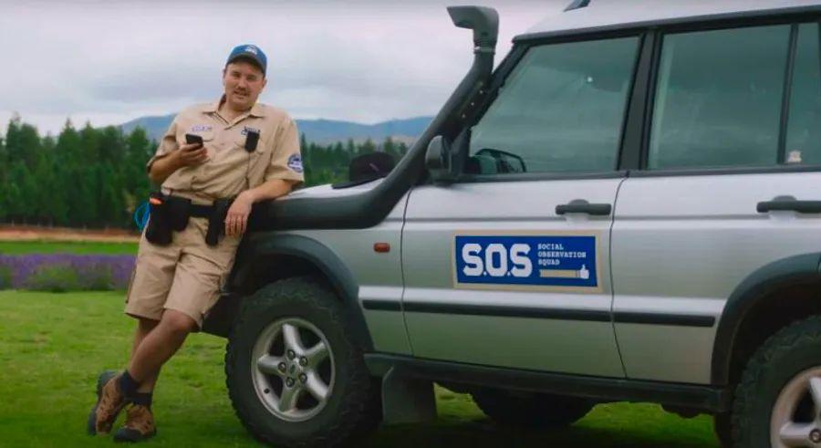 Cover Image for New Zealand asks tourists to stop copying others' travel photos