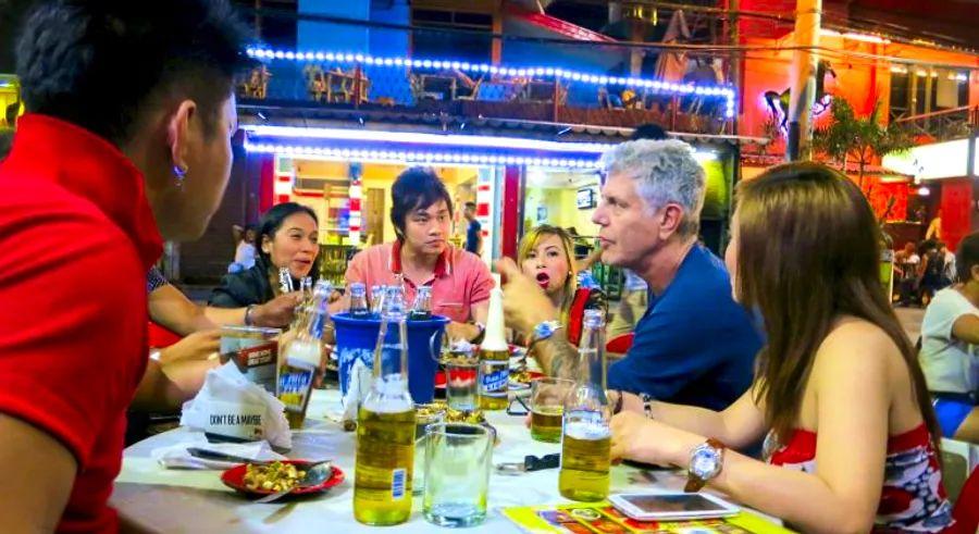 Cover Image for Bourdain: What makes Filipino workers so warm-hearted and generous?