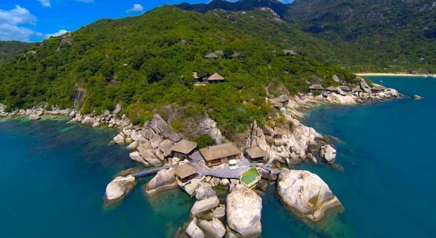 Cover Image for Island Hopping in Vietnam: From Beaches to Retreats and Historic Ex-Prisons