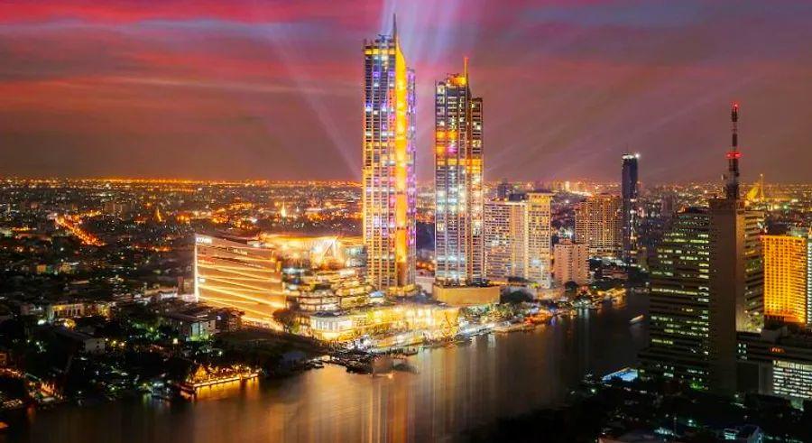 Cover Image for Exploring Bangkok’s Latest Megastructure, Iconsiam