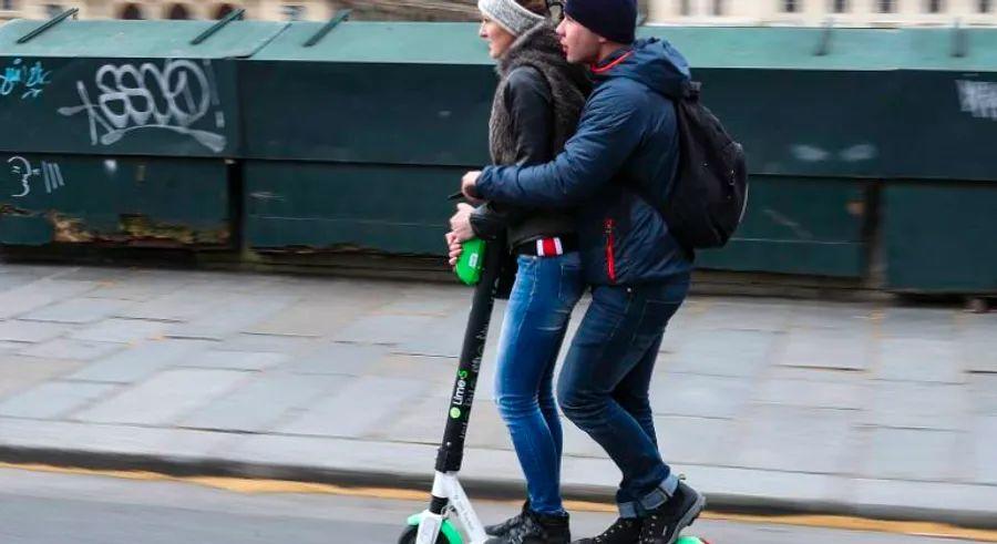 Cover Image for Paris enforces e-scooter ban on sidewalks, citing accident surge