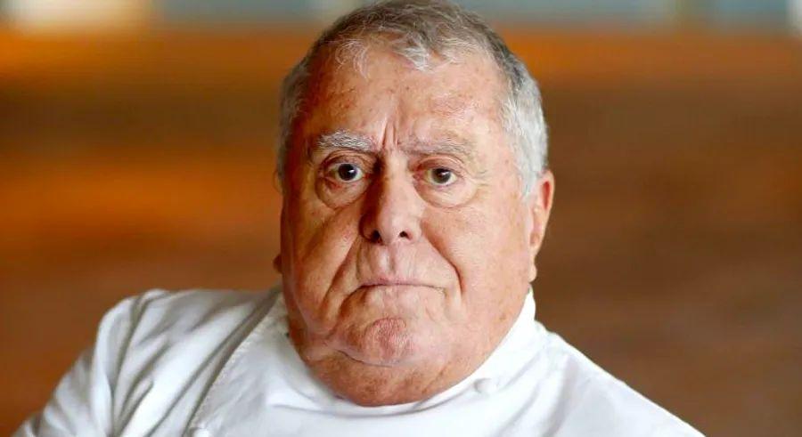 Cover Image for Albert Roux, the renowned chef who transformed London’s dining scene, has passed away at 85.