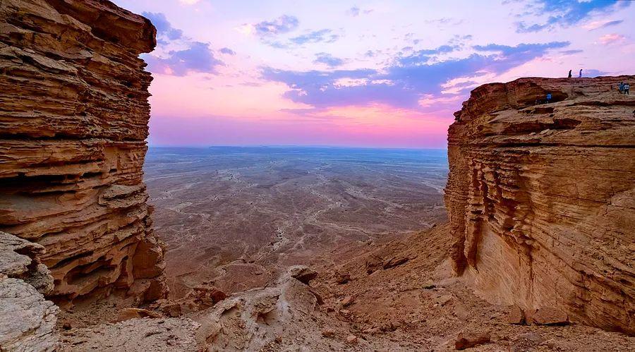 Cover Image for 'Untamed, stunning, and untouched:' Explore the dramatic hiking trails emerging in Saudi Arabia