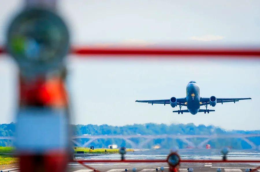 Cover Image for What are airport slots, and how do they impact your travel plans?