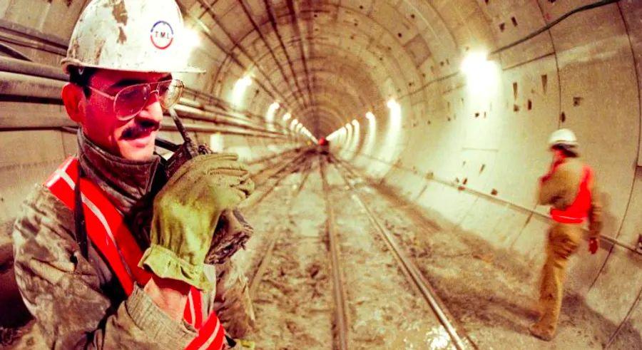Cover Image for The Channel Tunnel's Legacy: A Transformative Influence on Europe