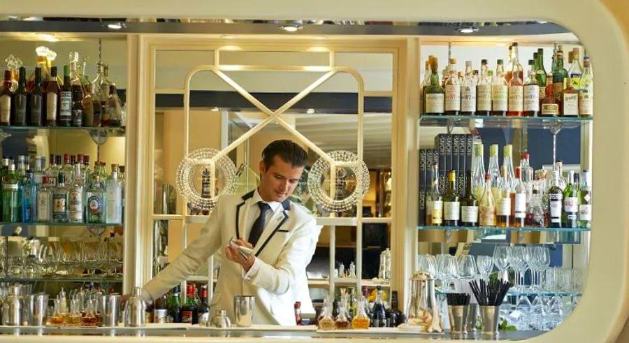 Cover Image for The 50 Best Bars in the World, 2017 Edition