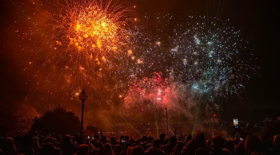 Cover Image for Guy Fawkes Night: Understanding the Tradition of Fireworks and Bonfires