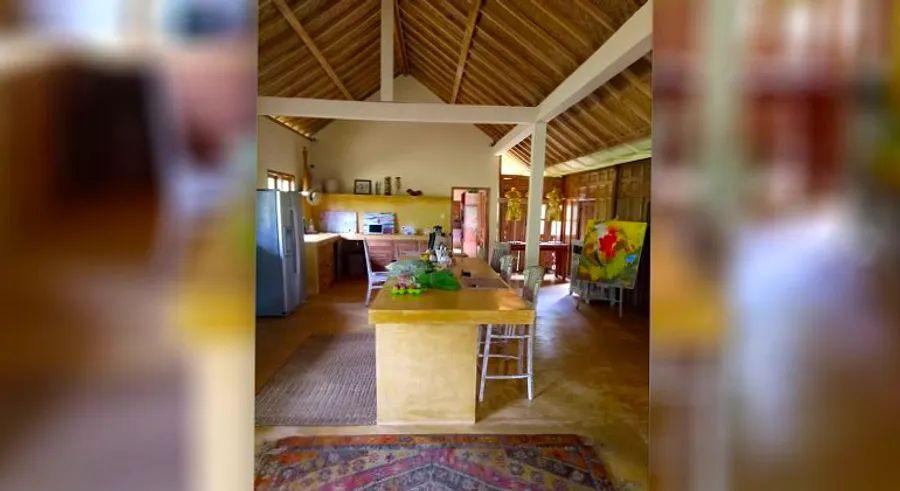 Cover Image for Woman purchases traditional home for $8,000 and ships it across Indonesia to craft her dream residence in Bali | Dinogo