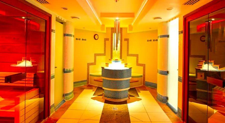 Cover Image for The Ultimate Luxury Spa Guide to Budapest
