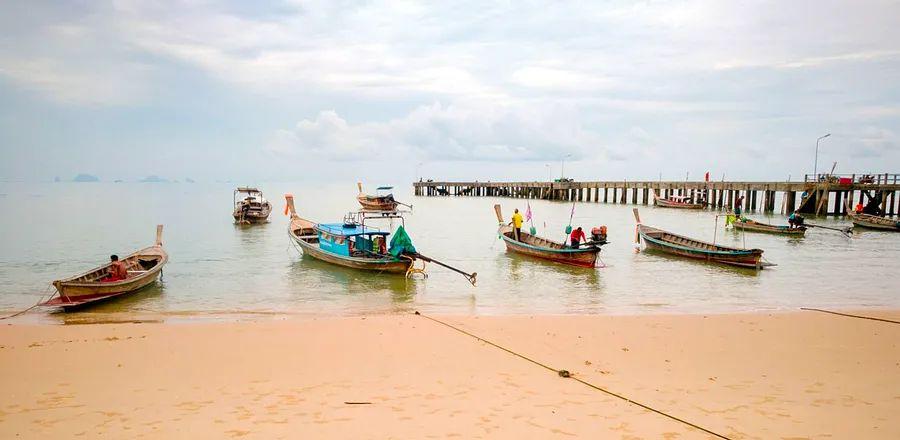 Cover Image for Off-Season Wonders in Thailand