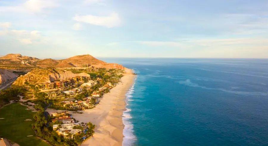 Cover Image for 18 Top Destinations for Your Summer Vacation