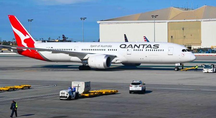 Cover Image for At 19 hours, this flight holds the record for the longest nonstop journey. But how will the human body fare during such an extensive trip?