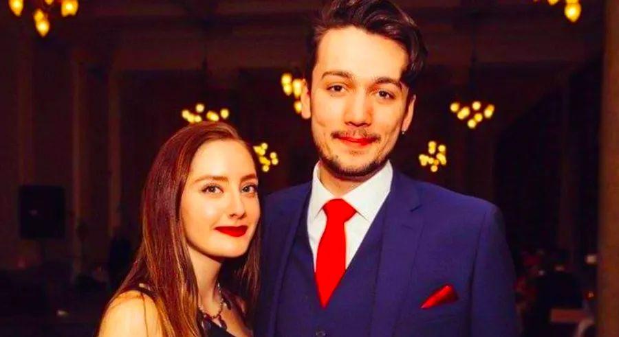 Cover Image for He flew to Paris to surprise his girlfriend, while she traveled to Edinburgh to surprise him.
