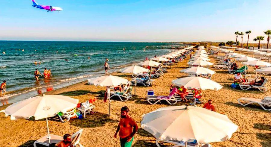 Cover Image for How vaccinated tourists became the most coveted visitors