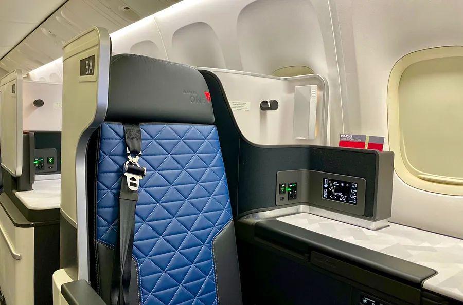 Cover Image for Delta 360 Status: What It Is and How to Qualify for the Exclusive Invite-Only Elite Tier