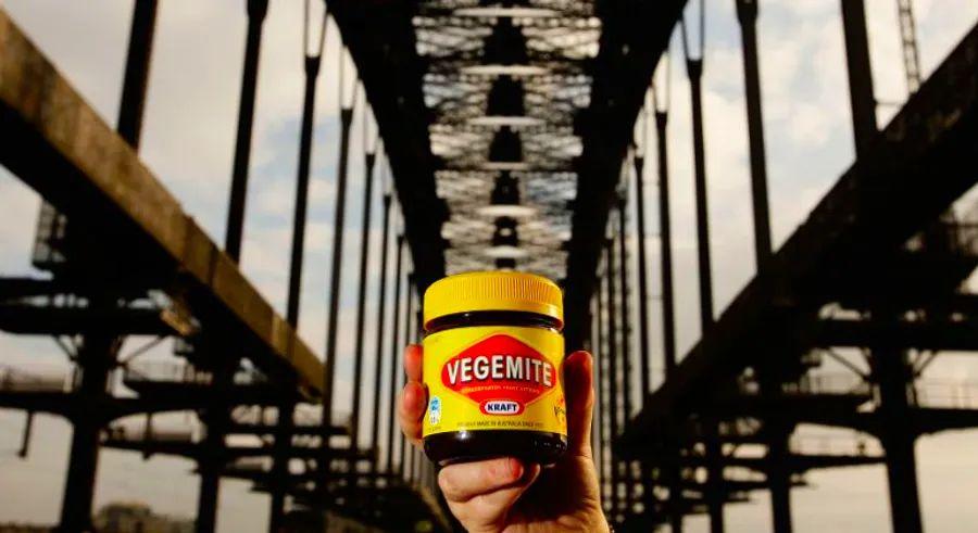 Cover Image for Australian Cuisine: 40 Dishes That Locals Proudly Call Their Own