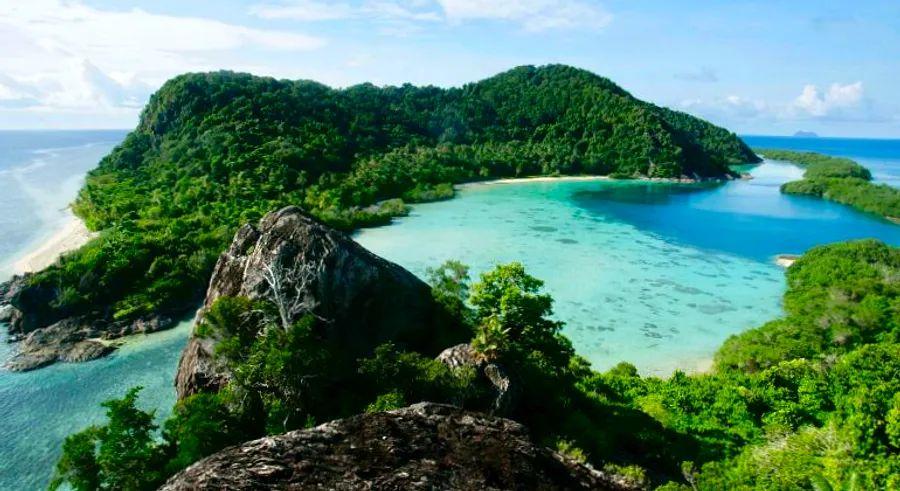 Cover Image for 10 stunning private island retreats in the Asia-Pacific