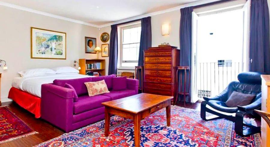 Cover Image for Madonna's luxurious London residence is now available for rent