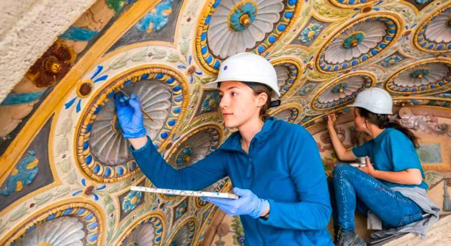 Cover Image for Explore the extensive renovation journey of the Hungarian State Opera House, a major multi-million dollar project.