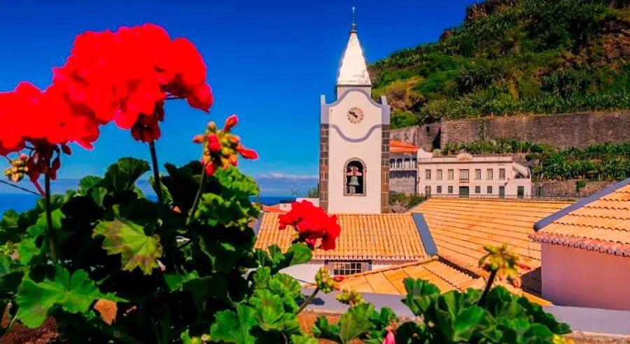 Cover Image for Madeira welcomes digital nomads: Come work with us
